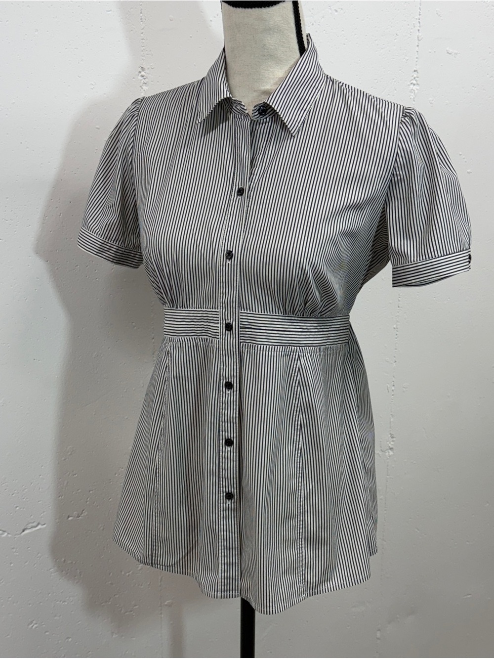 Classic Black & White Striped Button-Front Maternity Top. Sz sm.